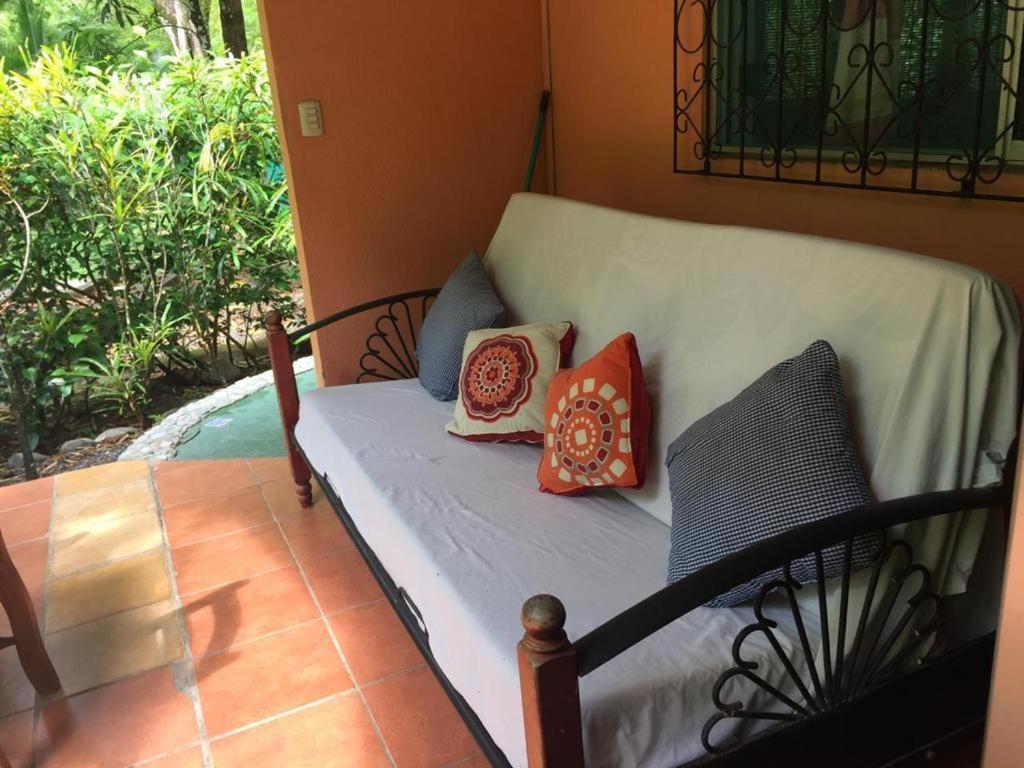 Hotel Mal Pais Surf Camp Playa Santa Teresa  Esterno foto
